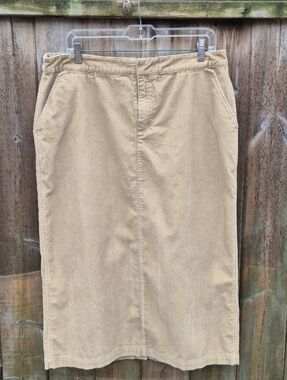 Eddie Bauer Size 14 Corduroy Long Skirt.